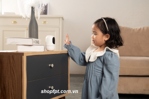 Camera FPT quan sát trẻ em